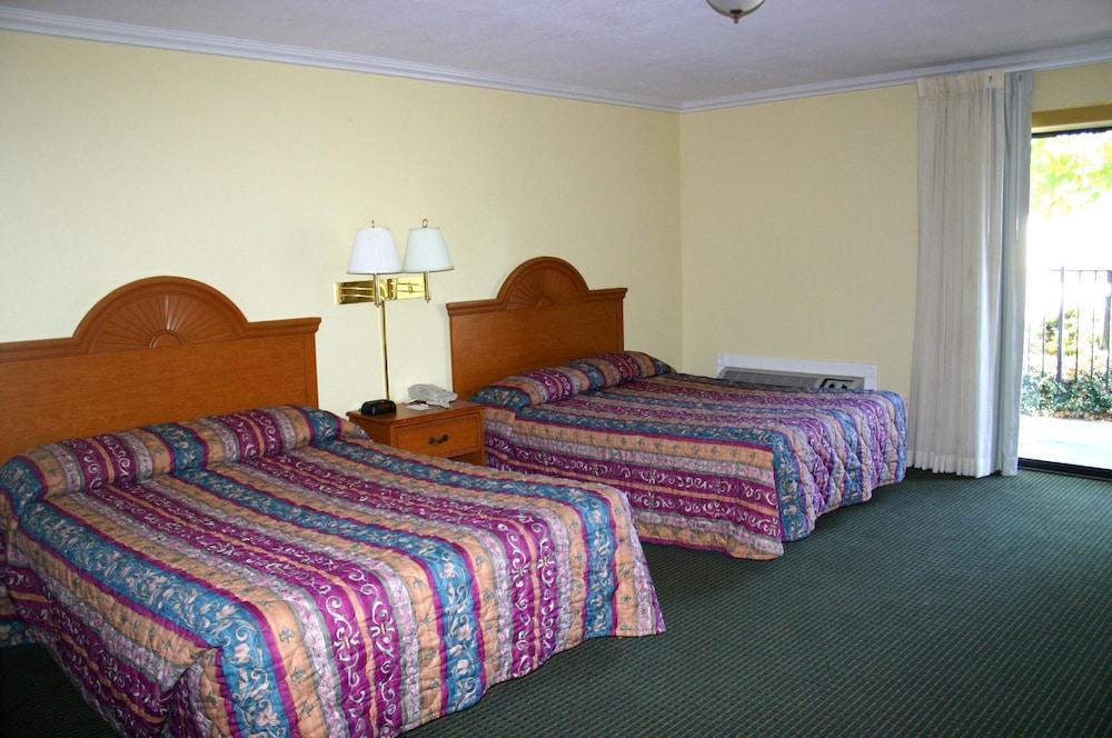 Heritage Express Motel 2*