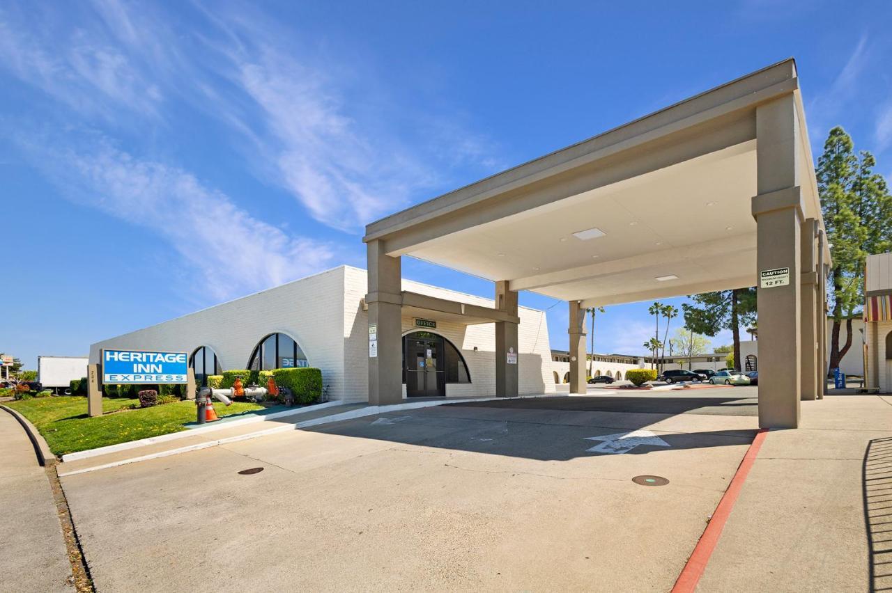 Motel Heritage Express 2*